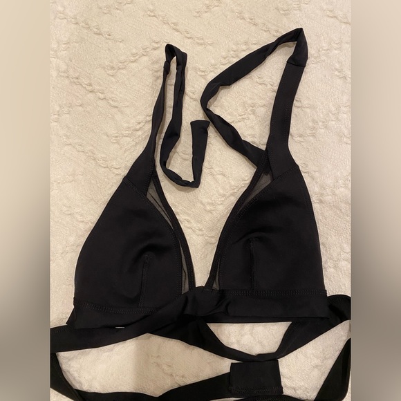 Vitamin A Neolux bikini set, size S/6 bottom (NWT), S wrap top (GUC) - Picture 4 of 13